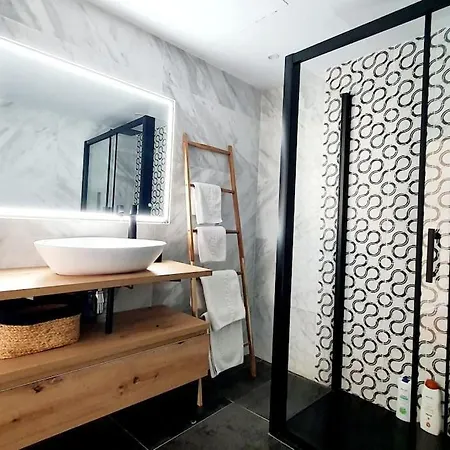 Spacious Loft, Parking Free M Appartement *